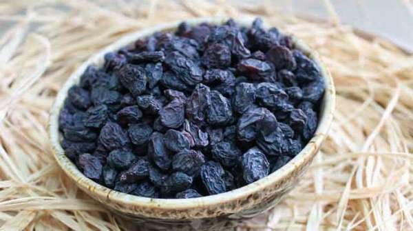 تصویر 3 از مویز انگور سیاه با بافت گوشتی و شیرینی دلپذیر